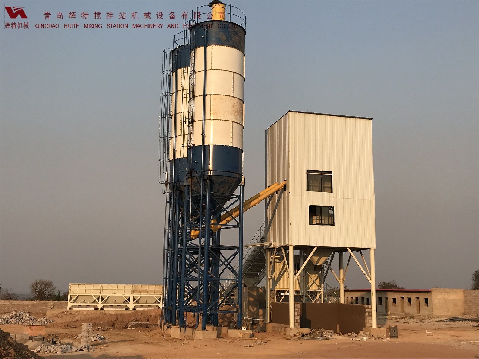 輝特混凝土攪拌站HZS120采用國內(nèi)外知名品牌，大大降低了設(shè)備故障率