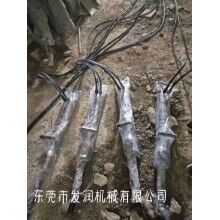 大型機(jī)械破碎開(kāi)采礦山設(shè)備液壓劈裂機(jī)